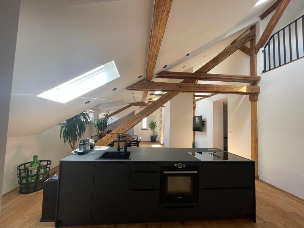 Split Rooftop Loft Bagian luar foto