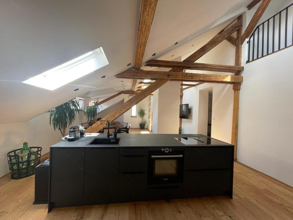Split Rooftop Loft Bagian luar foto