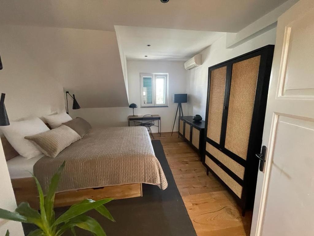 Split Rooftop Loft Bagian luar foto
